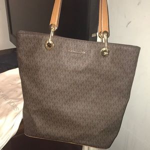 Brown only used once mint condition asking 200$